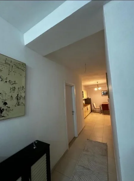 Tirane, jepet me qera apartament 2+1+Aneks+Ballkon Kati 4, 99 m² 900 € 