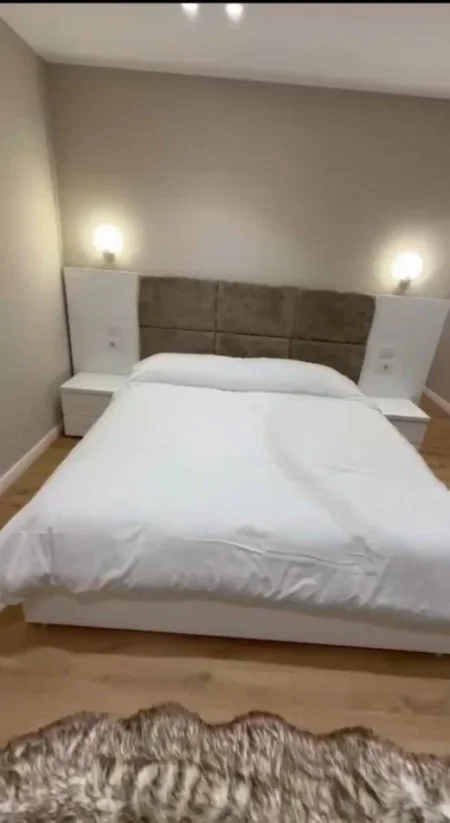 Tirane, shitet apartament 4+1+Aneks+Ballkon Kati 8, 425.000 € 