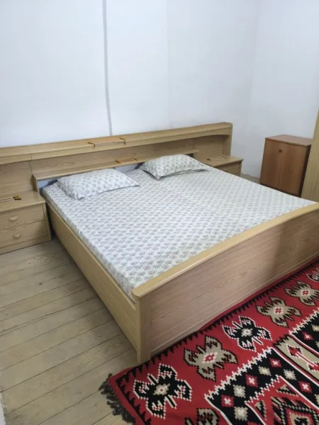 Tirane, jepet me qera Vile 1+1+Aneks+Ballkon Kati 0, 70 m² 600 € (Myslym shyri)