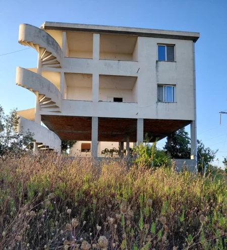 Durres, shitet Vile , 190.000 € 