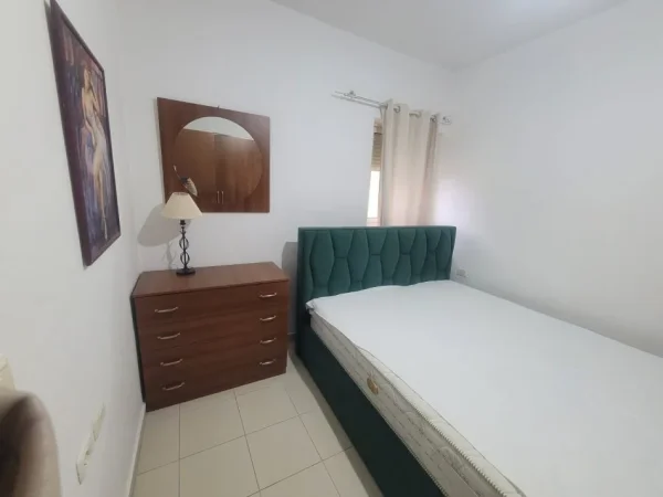 Tirane, jepet me qera apartament 1+1+Aneks+Ballkon Kati 7, 50 m² 450 € 