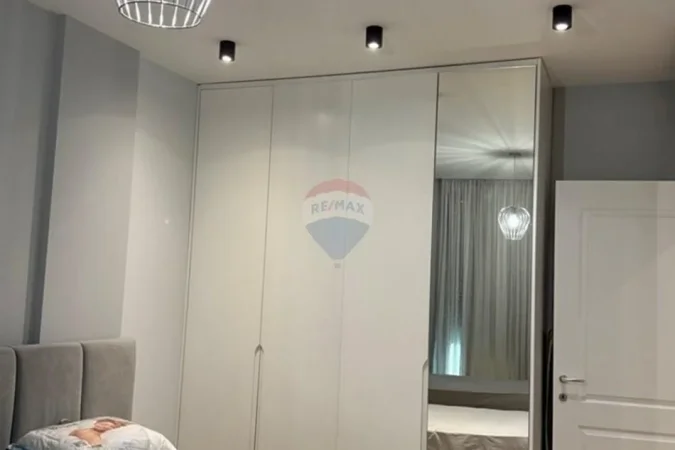 Jepet me qera apartament 2+1 , 96 m² 1.500 €