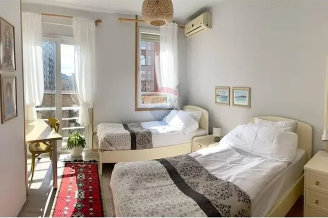 Tirane, shitet apartament 3+1+Ballkon Kati 3, 135 m² 255.000 € (Hipoteka, Kompleksi Panorama)