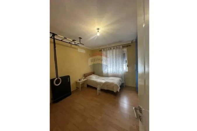 Tirane, shitet apartament 2+1 , 75 m² 15.200.000 € 