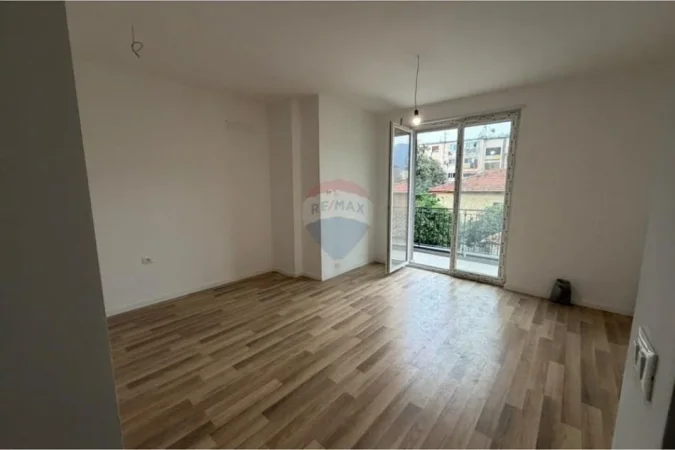 Tirane, shitet apartament 1+1 , 44 m² 95.000 € (Ish Tregu Elektrik)