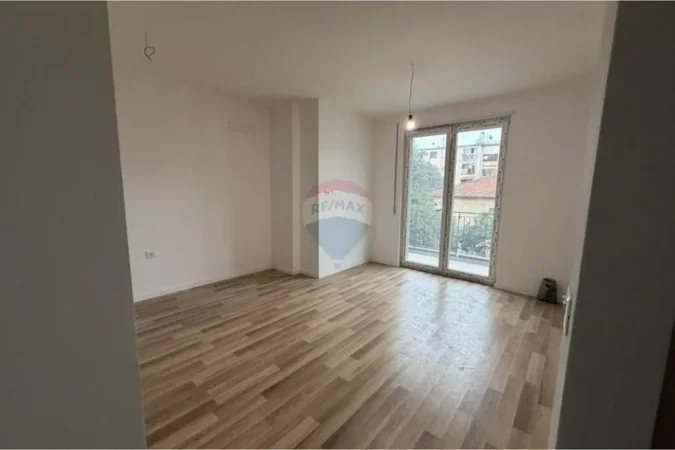 Tirane, shitet apartament 1+1 , 44 m² 95.000 € (Ish Tregu Elektrik)