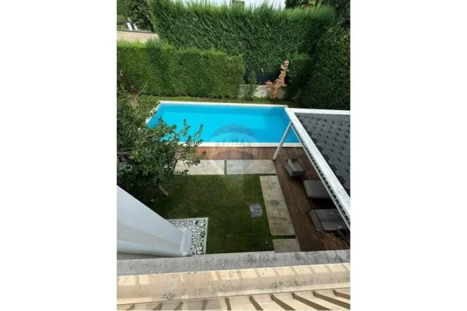 Tirane, shitet Vile , 340 m² 2.100.000 € 