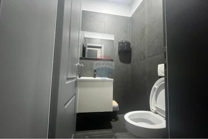 Tirane, shitet zyre , 355 m² 1.300.000 € 