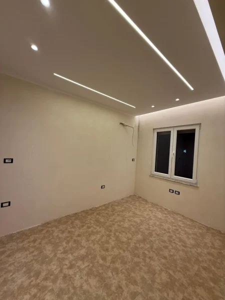 Tirane, jepet me qera apartament 2 Katshe Kati 0, 135 m² 2.000 € (Rruga e Kavajes)