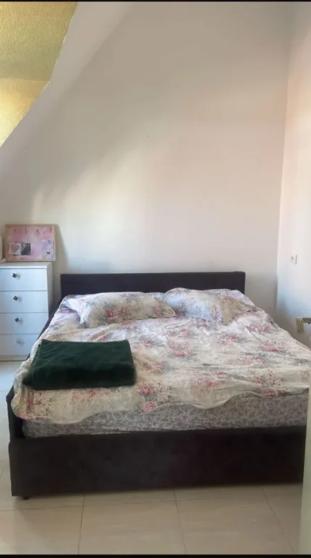 Tirane, jepet me qera apartament 1+1 Kati 4, 70 m² 700 € (Myslym Shyrri)