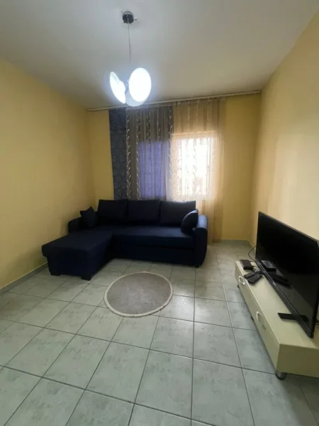 Tirane, jepet me qera apartament 1+1+Ballkon Kati 8, 62 m² 550 € 