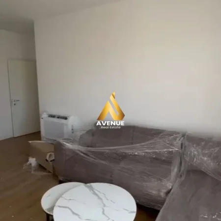 Tirane, jepet me qera apartament 3+1 Kati 9, 650 € 