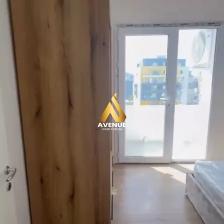 Tirane, jepet me qera apartament 3+1 Kati 9, 650 € 