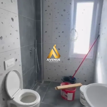 Tirane, jepet me qera apartament 3+1 Kati 9, 650 € 