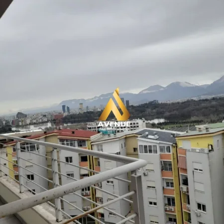 Tirane, jepet me qera apartament 3+1 Kati 6, 600 €