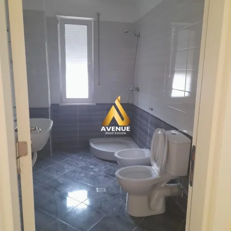 Tirane, jepet me qera apartament 3+1 Kati 6, 600 €