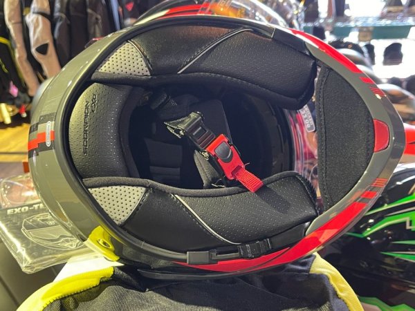 Durres, shes Kokore SCORPION EXO-Tech EVO GENRE 330 €