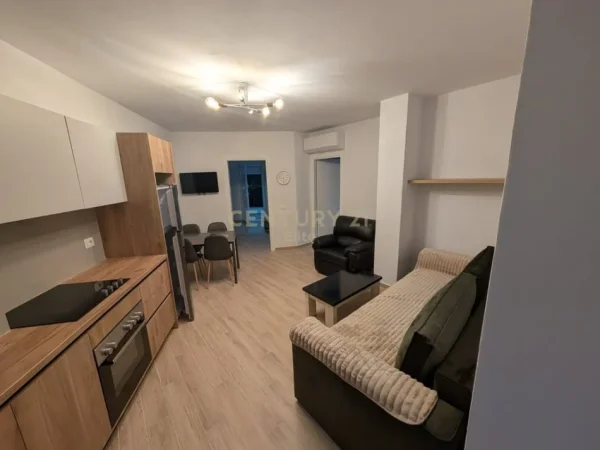 Tirane, jepet me qera apartament 2+1 Kati 7, 90 m² 575 € (don bosko)