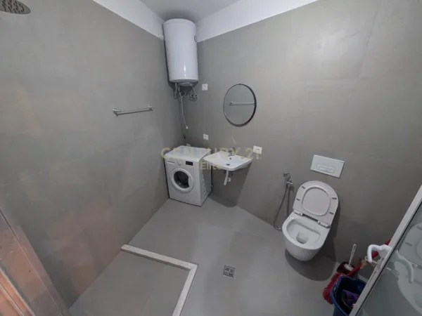 Tirane, jepet me qera apartament 2+1 Kati 7, 90 m² 575 € (don bosko)