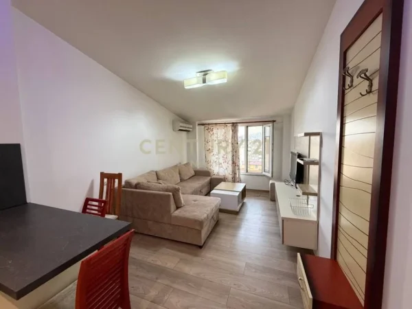 Tirane, jepet me qera apartament 1+1 Kati 8, 48 m² 500 € (kodra e Diellit)