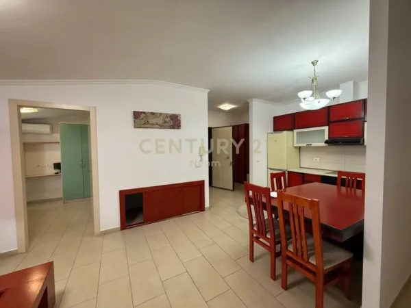 Tirane, jepet me qera apartament 2+1 Kati 2, 88 m² 700 € (rruga Rrapo Hekali)