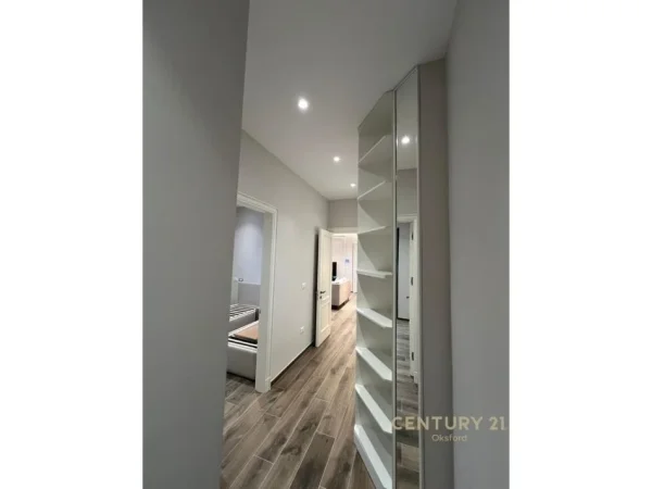 Tirane, jepet me qera apartament 2+1 Kati 7, 132 m² 1.500 € (kompleksi Delijorgji)