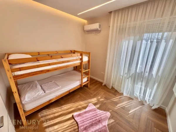 Tirane, jepet me qera apartament 2+1 Kati 5, 99 m² 1.150 € (pazari ri)
