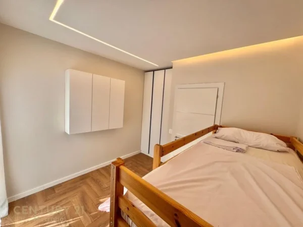 Tirane, jepet me qera apartament 2+1 Kati 5, 99 m² 1.150 € (pazari ri)