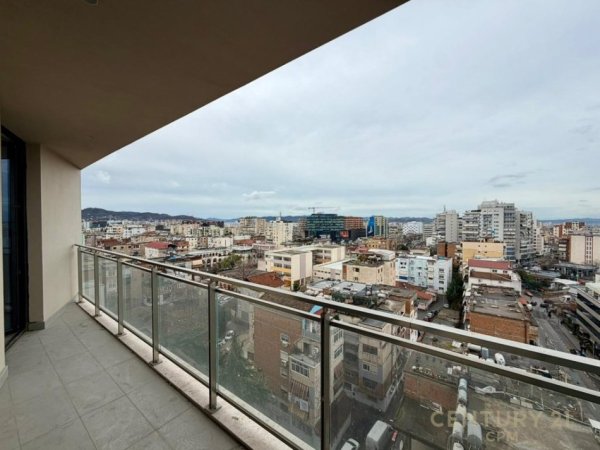 Tirane, jepet me qera zyre Kati 7, 78 m² 650 € (mine peza)