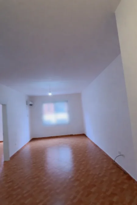 Tirane, jepet me qera apartament 1+1 Kati 4, 68 m² 400 € (Astir)