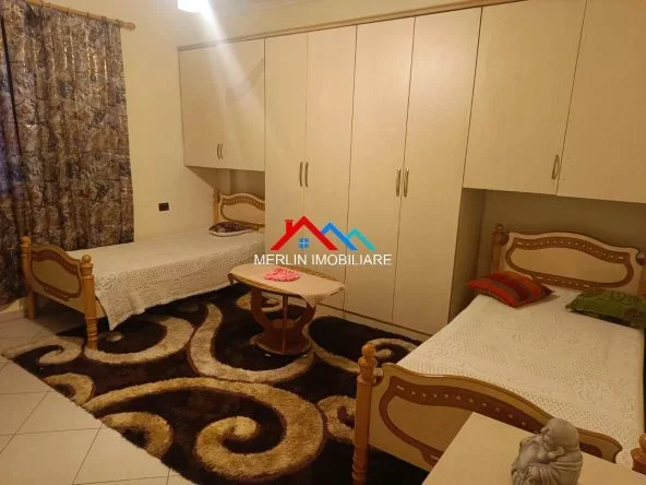 Tirane, jepet me qera apartament 2+1+Ballkon Kati 4, 120 m² 467 € (RRUGA IRFAN TERSHANA,QYTET STUDENTI)