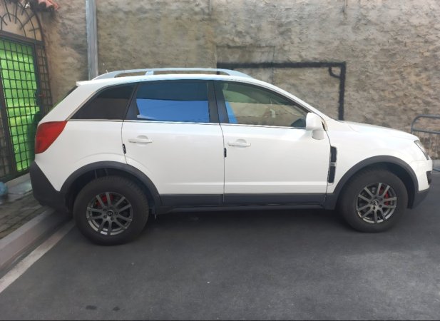 Tirane, shes SUV OPEL ANTARA 2014 Nafte, e bardhë automatik Kondicioner 107.000 km 5.800 €