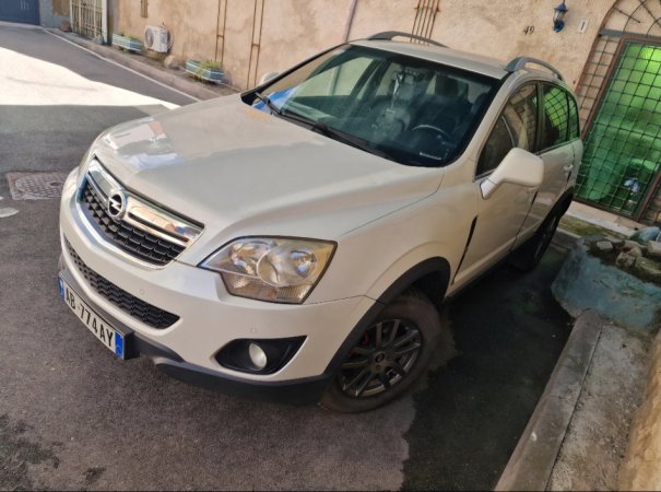 Tirane, shes SUV OPEL ANTARA 2014 Nafte, e bardhë automatik Kondicioner 107.000 km 6.200 €