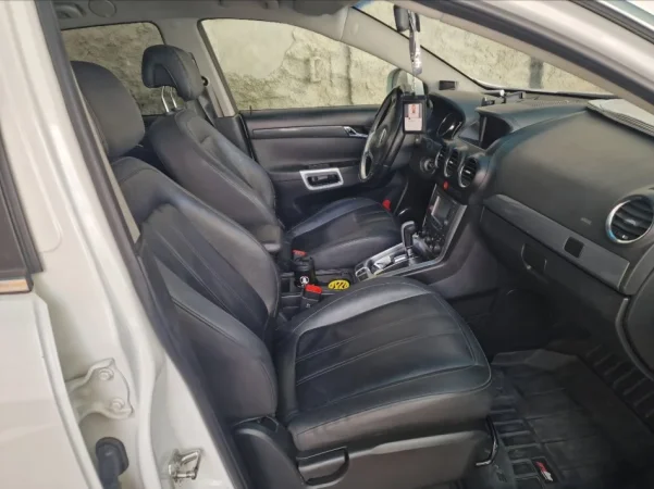 Tirane, shes SUV OPEL ANTARA 2014 Nafte, e bardhë automatik Kondicioner 107.000 km 5.800 €