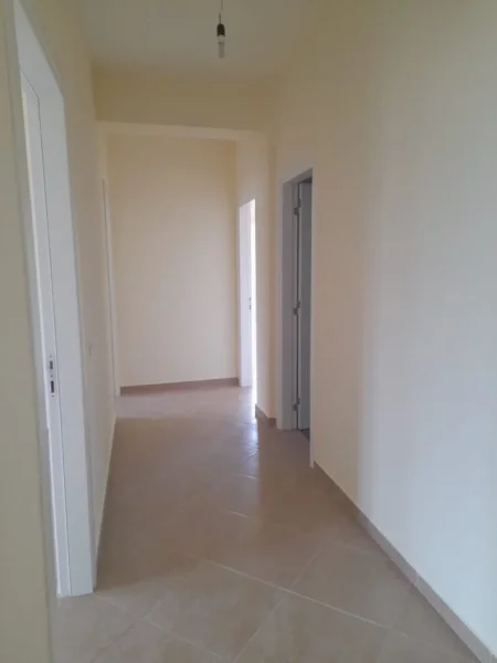 Tirane, jepet me qera apartament 1+1 , 410 € 