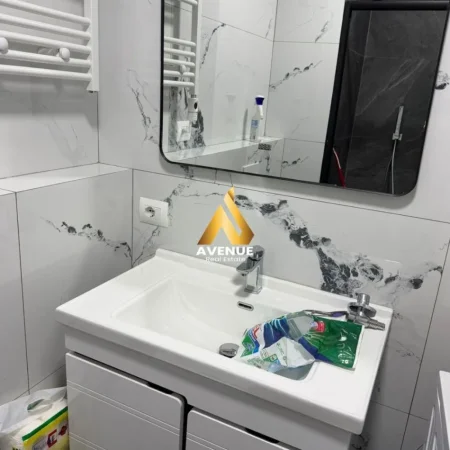 Tirane, jepet me qera apartament 1+1 Kati 6, 480 € 