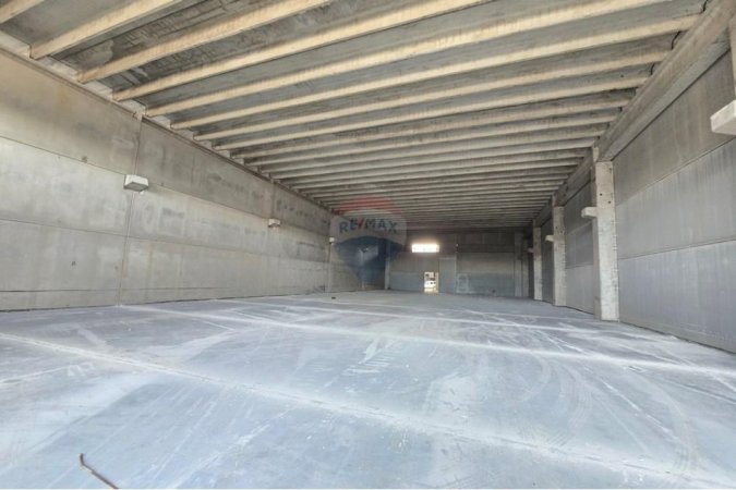 Tirane, jepet me qera , 1.350 m² 5.400 € 