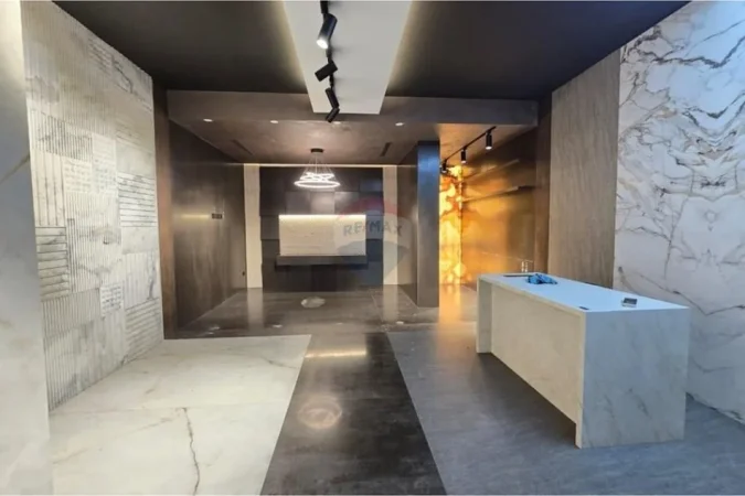 jepet me qera dyqan , 109 m² 3.500 €