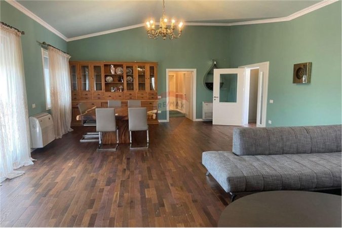 Tirane, jepet me qera Vile , 1.250 m² 5.000 € (Vishnjë, Tiranë)