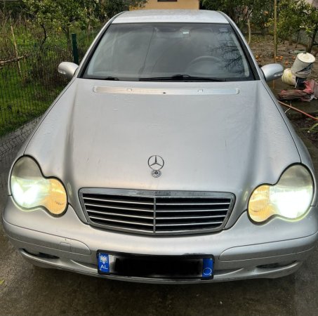 Tirane, shes makine Mercedes Benz c class 220 cdi (c220) Nafte, gri metalizato automatik Klima 3 €