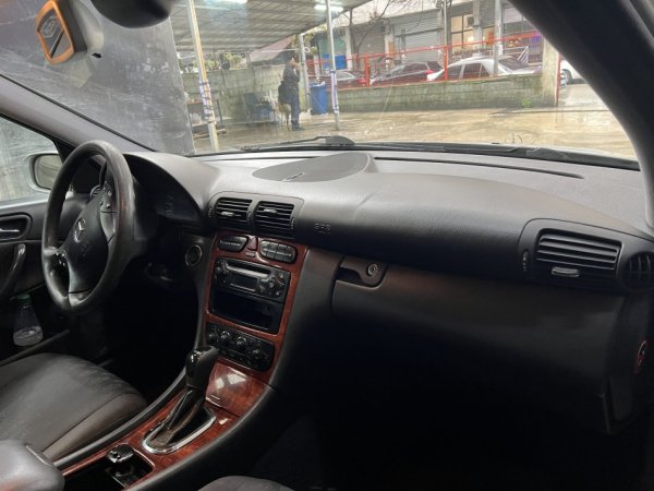 Tirane, shes makine Mercedes Benz c class 220 cdi (c220) Nafte, gri metalizato automatik Klima 3 €