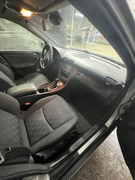 Tirane, shes makine Mercedes Benz c class 220 cdi (c220) Nafte, gri metalizato automatik Klima 3 €