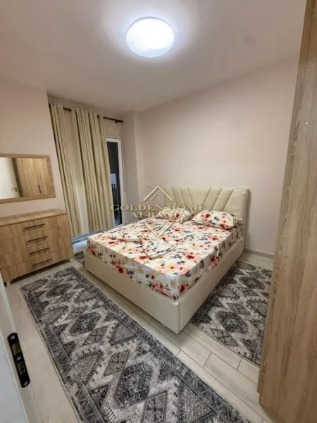 Tirane, jepet me qera apartament 1+1 , 60 m² 400 € 