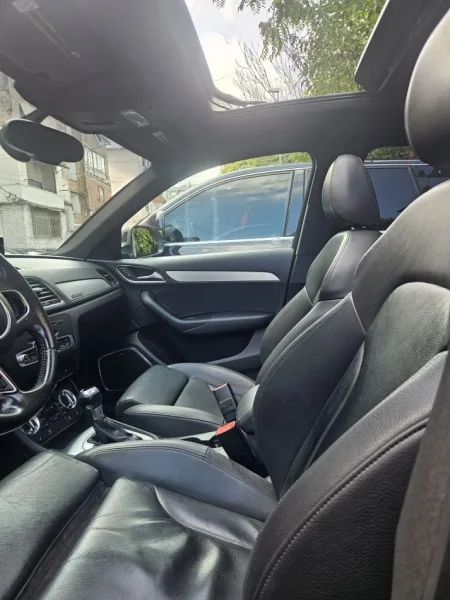 Tirane, shes SUV AUDI Q3 Benzin+Gaz, gri metalizato automatik Klima 216 km 11.500 €