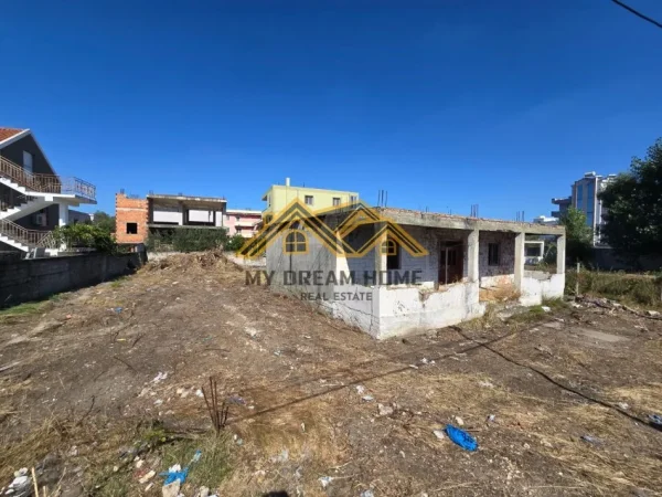 Durres, shitet apartament 3+1 Kati 1, 500 m² 130.000 € (plazh)