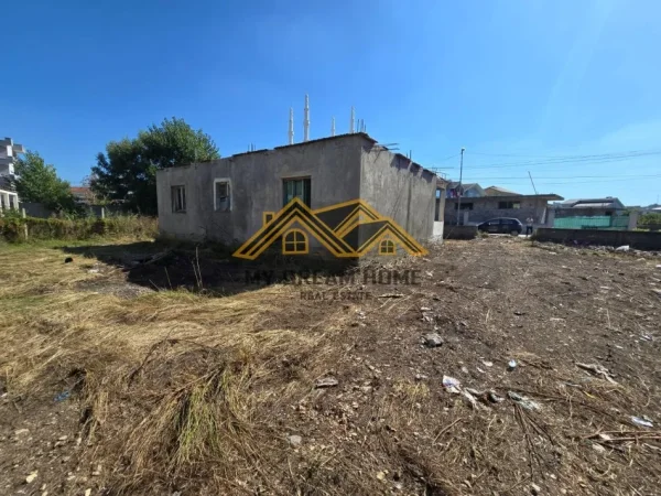 Durres, shitet apartament 3+1 Kati 1, 500 m² 130.000 € (plazh)