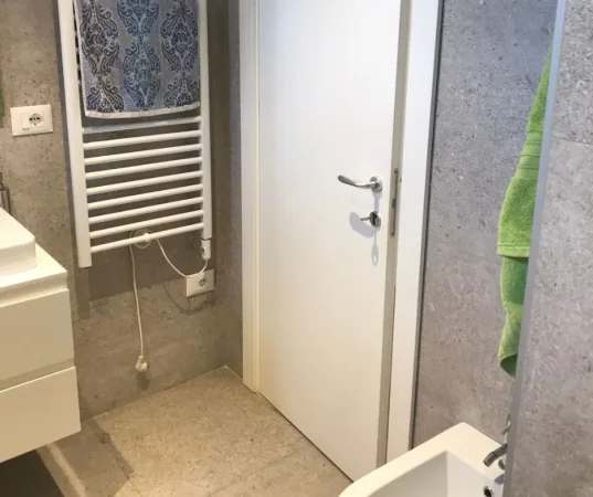 Shqiperi, jepet me qera apartament 1+1 Kati 4, 60 m² 700 € 