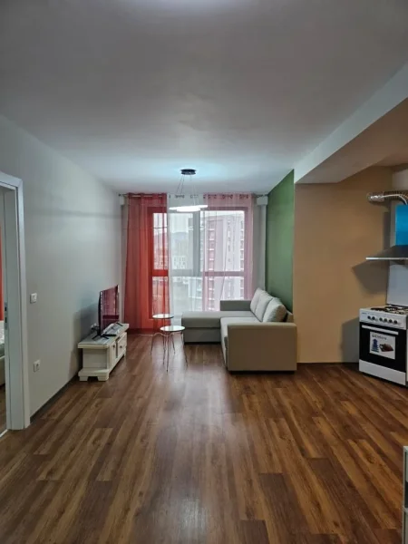 Tirane, jepet me qera apartament 1+1 Kati 10, 80 m² 500 € (Ish Fusha e Aviacionit)