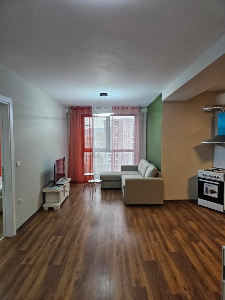 Tirane, jepet me qera apartament 1+1 Kati 10, 80 m² 500 € (Ish Fusha e Aviacionit)