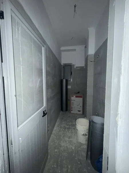 Tirane, jepet me qera apartament 1+1 Kati 2, 62 m² 400 € (Jordan Misja)